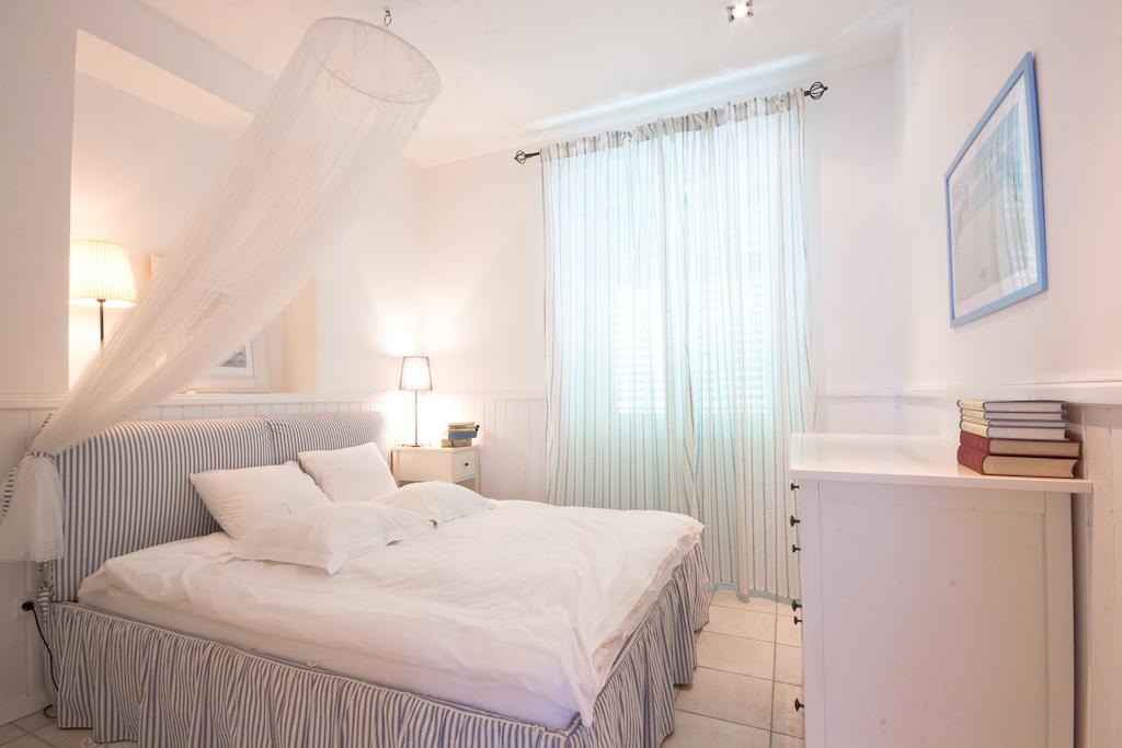 Pavi Apartments Vila Amalia Šilo Pokoj fotografie